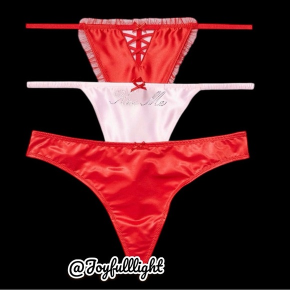 VS DREAM ANGELS 3-Pack Festive V-String Panties - Picture 2 of 13